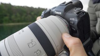 First Canon EOS R5 firmware addresses record times, improves IBIS