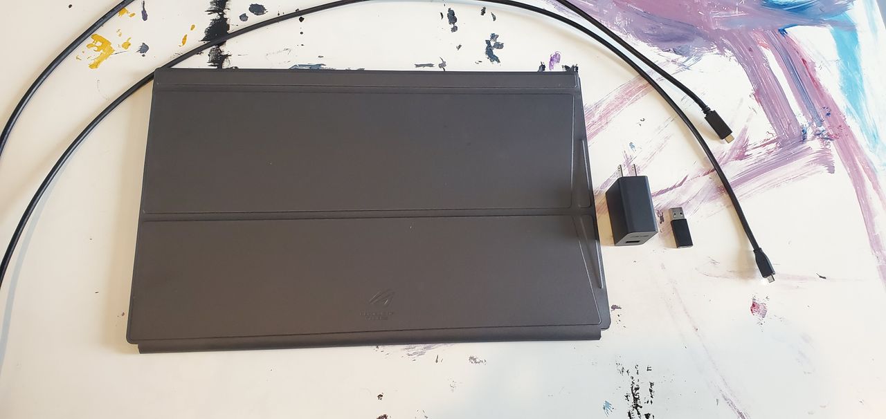 Asus ROG Strix XG17AHPE