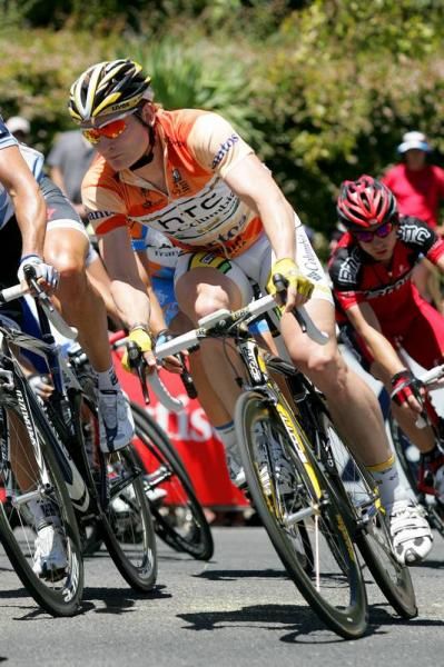 Oscar Pereiro (Astana) leads the peleton through the streets of Adelaide.