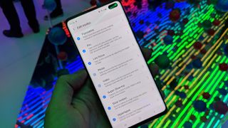 Samsung Galaxy S10+ features