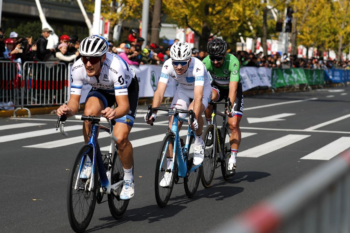 Matteo Trentin (Mitchelton-Scott) leads the chase