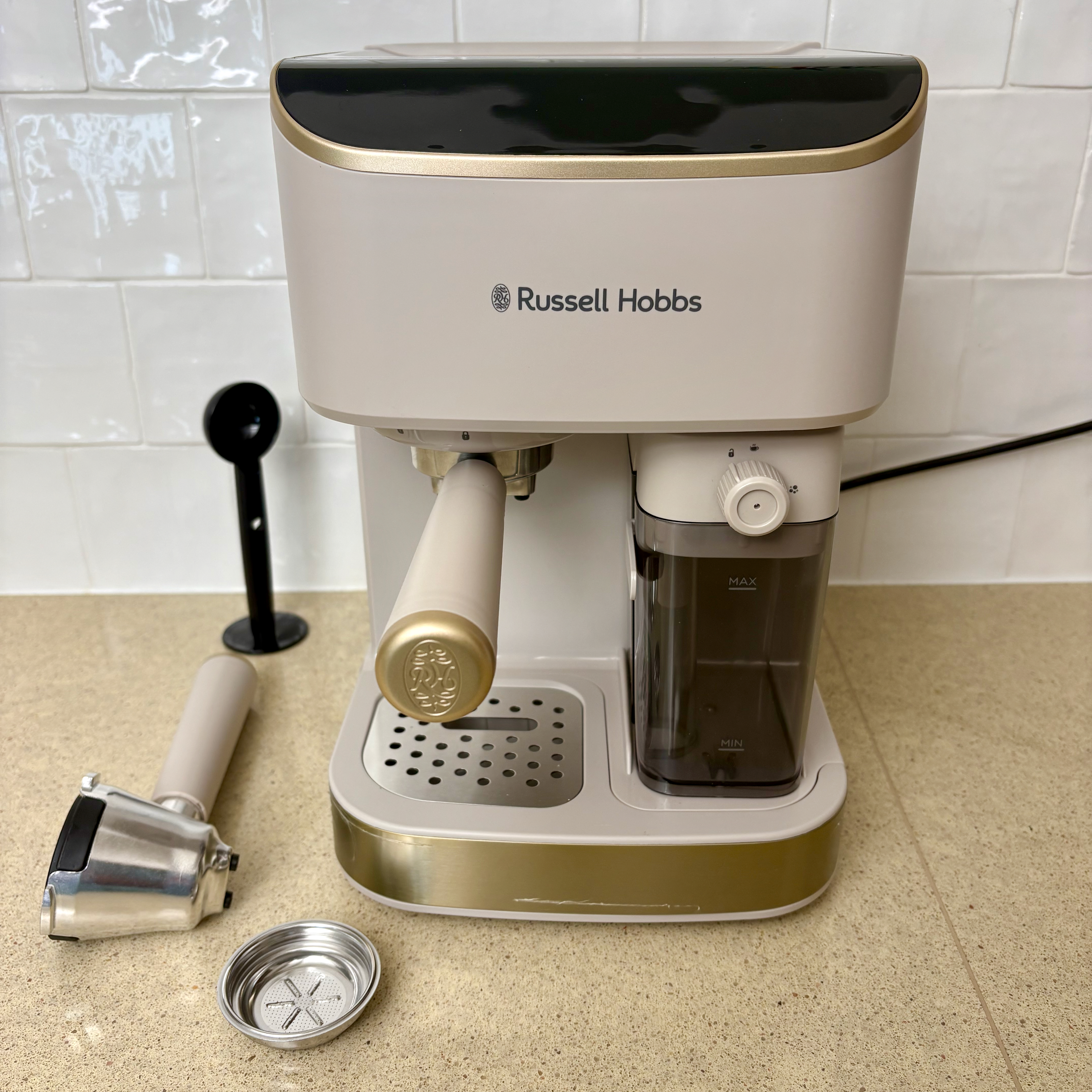 Testing the Russell Hobbs coffee machine