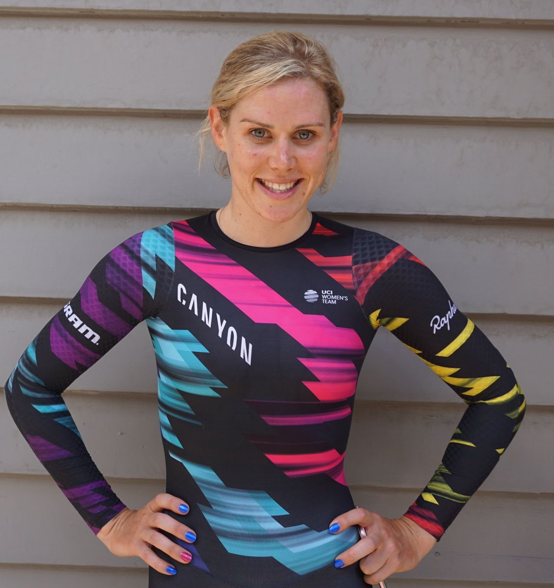 Tiff Cromwell in the Canyon//SRAM team kit