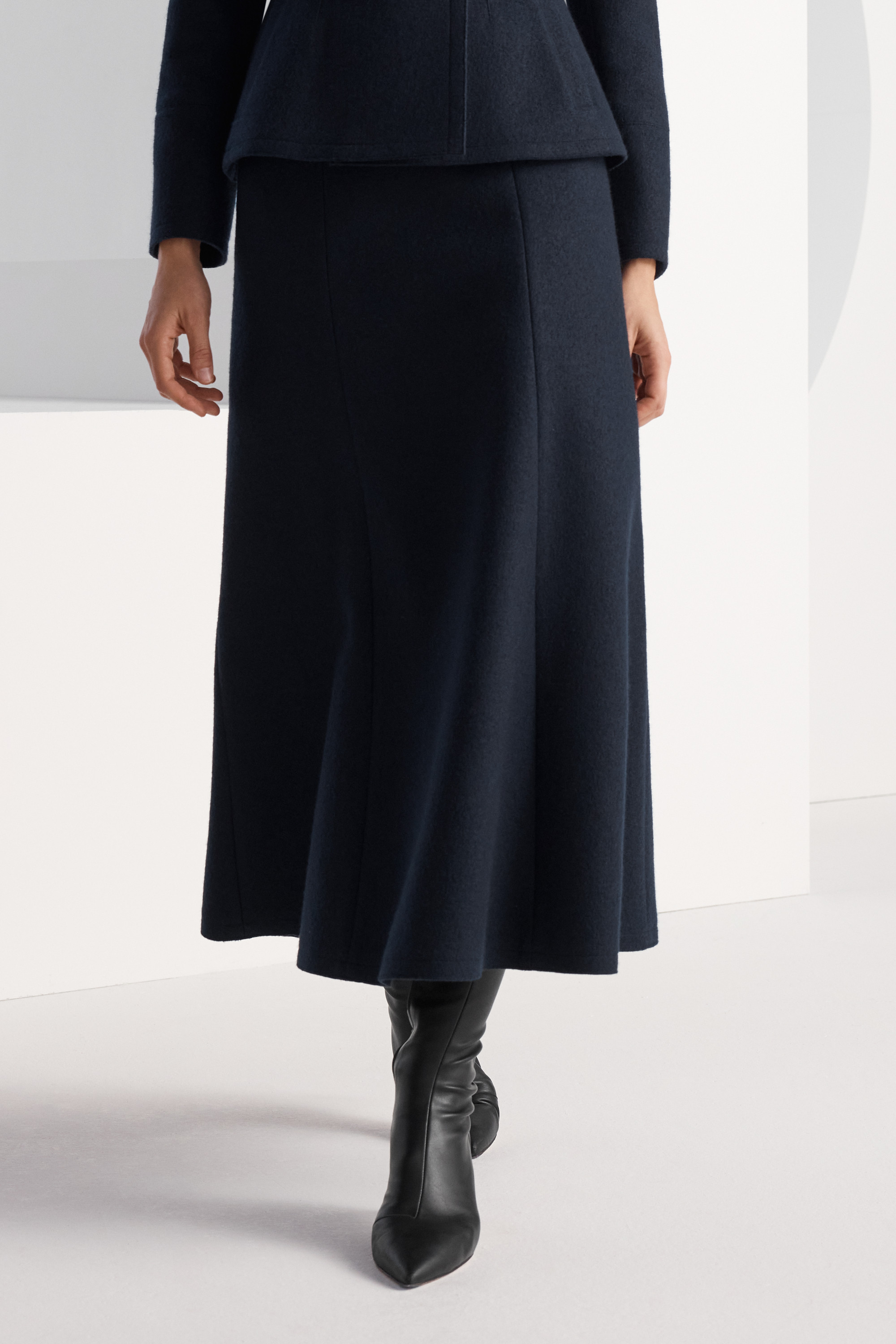 Ellingham Boiled Wool Skirt Navy