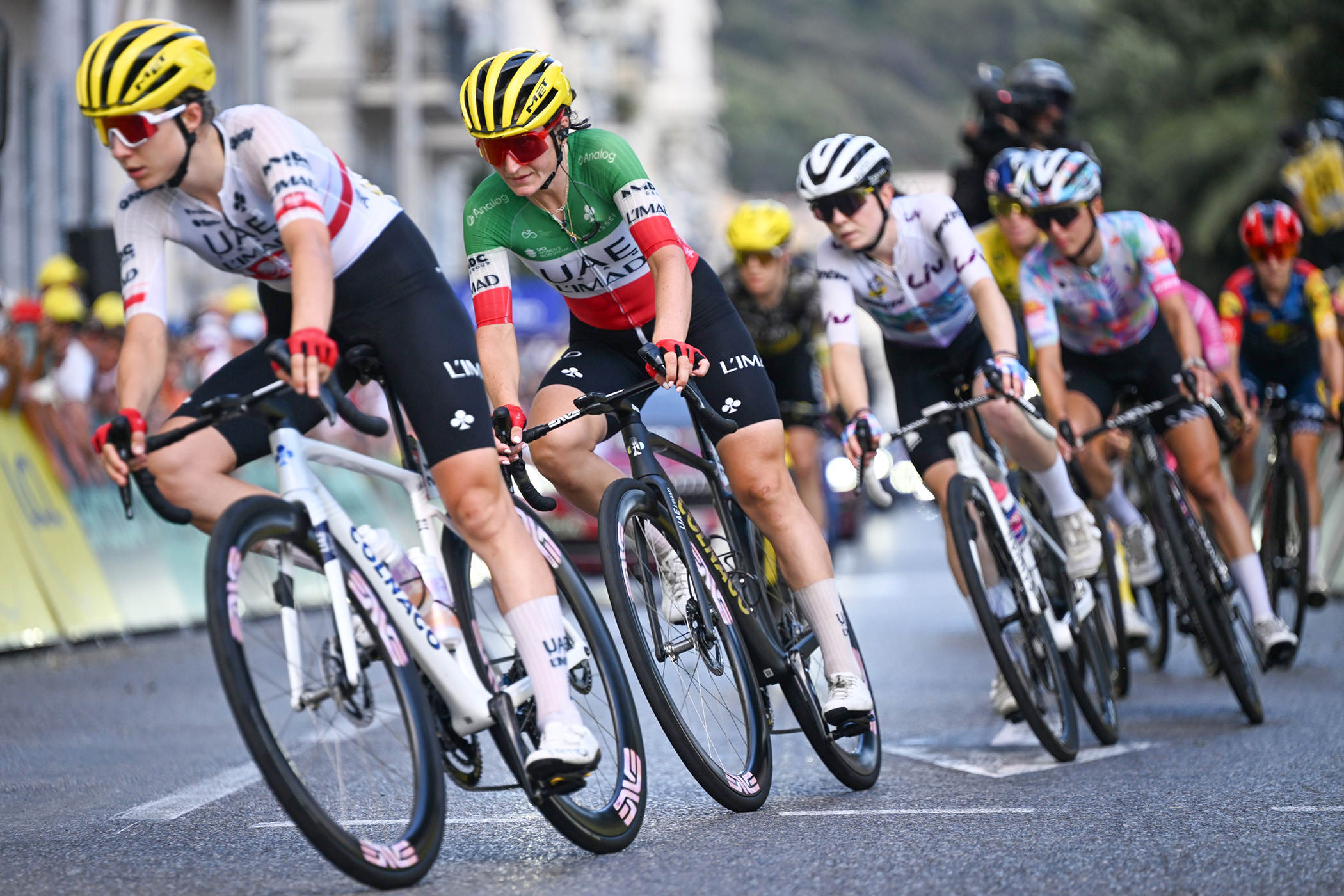 Polish rider and Italian champion at the head of the lead group