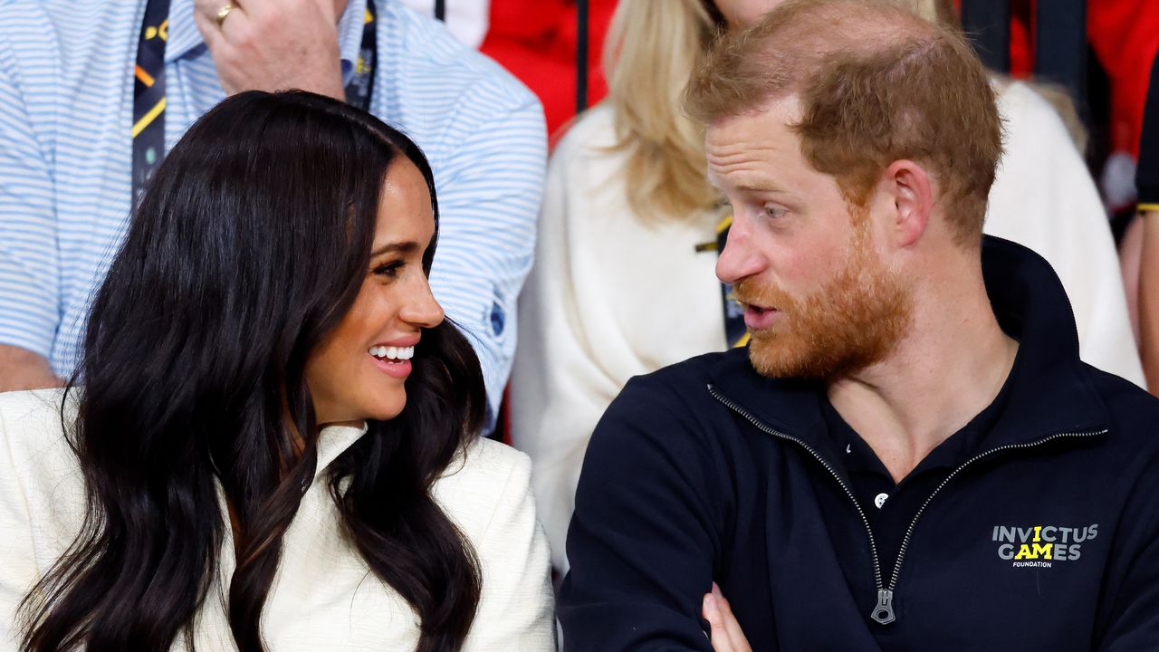 Harry and Meghan&#039;s polo match kiss