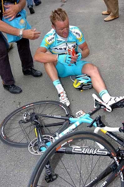 An exhausted Kessler at the finish.