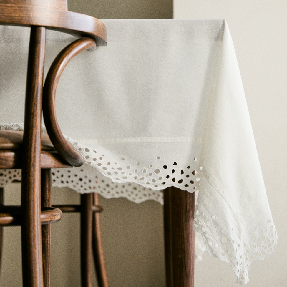 hm, Broderie Anglaise Tablecloth