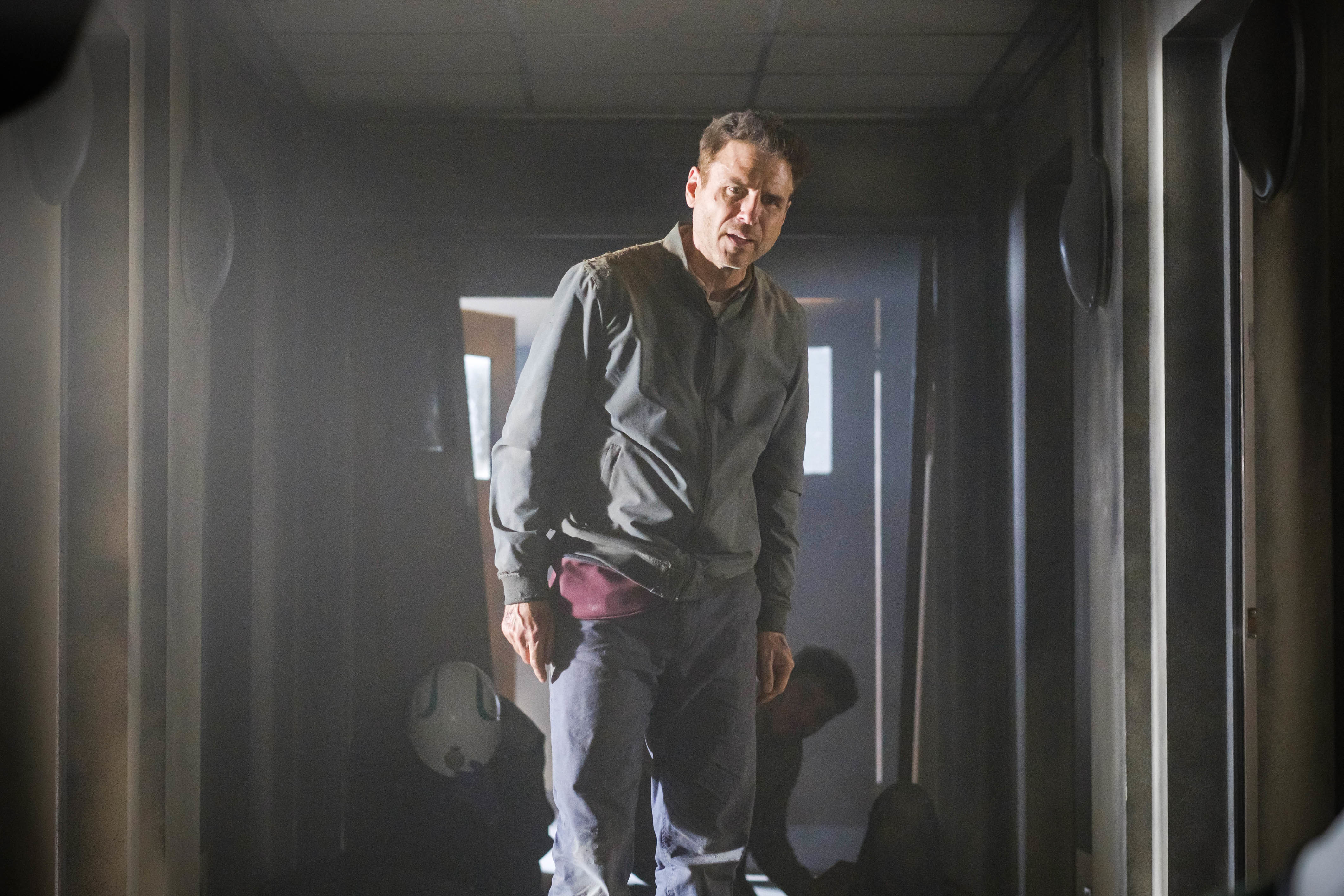 TV tonight It's a dramatic night for David (Jason Durr).