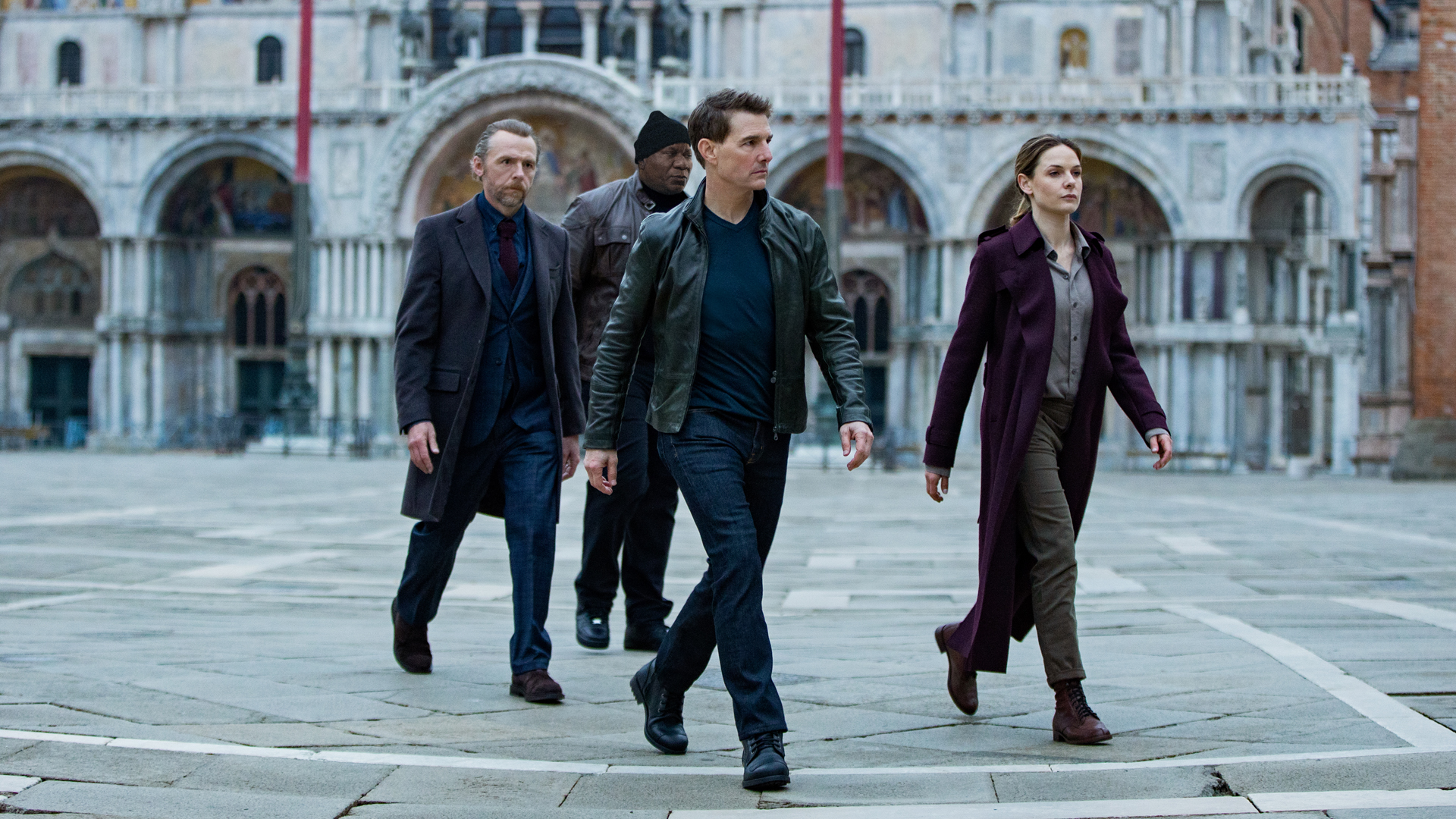 Ethan Hunt leads his IMF team across a plaza in Mission Impossible 7
