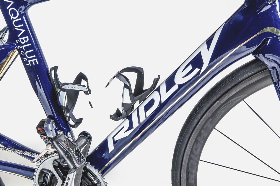 The bike is fitted with Shimano Ultegra Dura Ace Di2