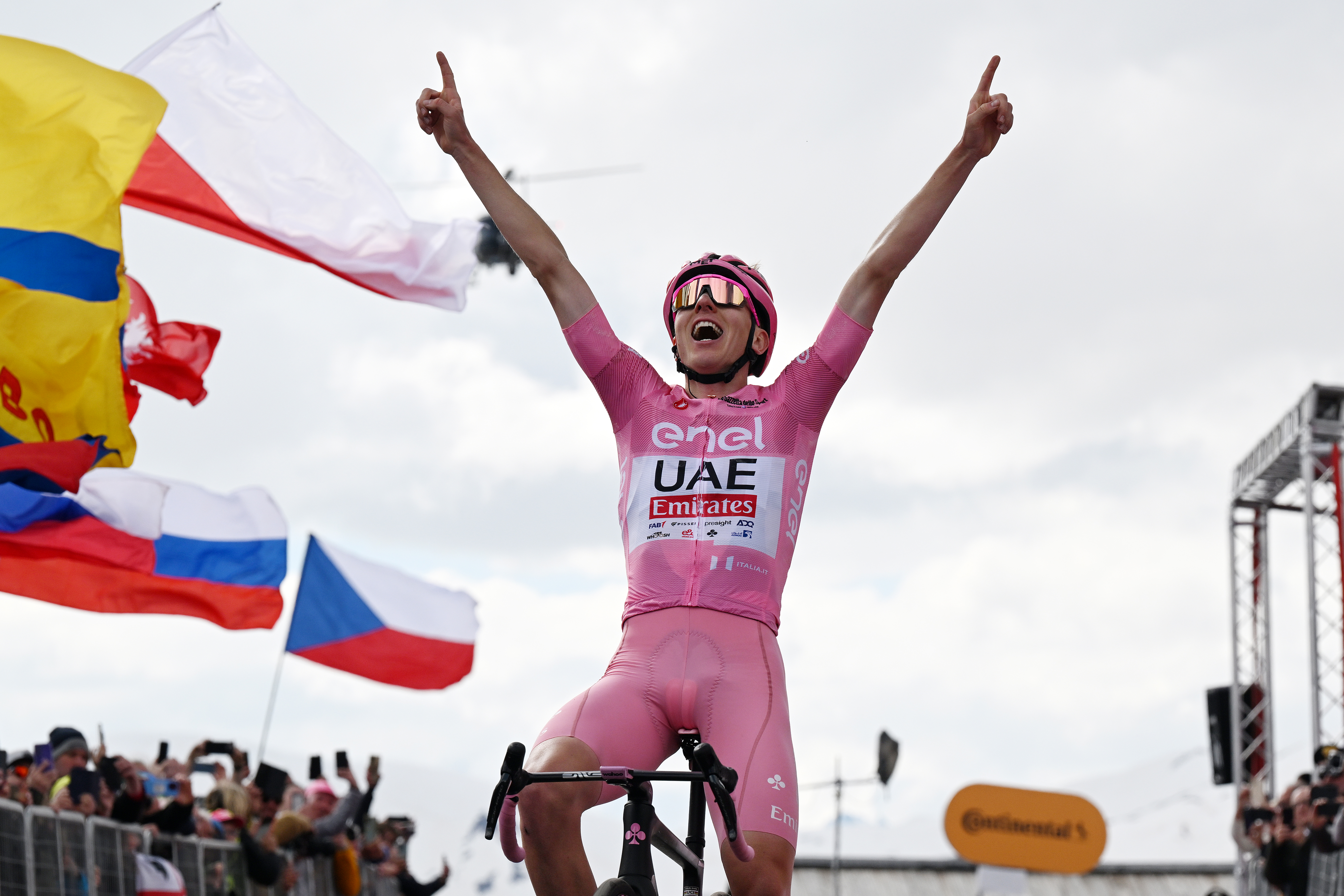 LIVIGNO - MOTTOLINO, ITALY - MAY 19: Tadej Pogacar of Slovenia and UAE Team Emirates - Pink Leader Jersey celebrates at finish line as stage winner during the 107th Giro d&amp;amp;apos;Italia 2024, Stage 15 a 222km stage from Manerba del Garda to Livigno - Mottolino 2387m / #UCIWT / on May 19, 2024 in Livigno - Mottolino, Italy. (Photo by Tim de Waele/Getty Images)