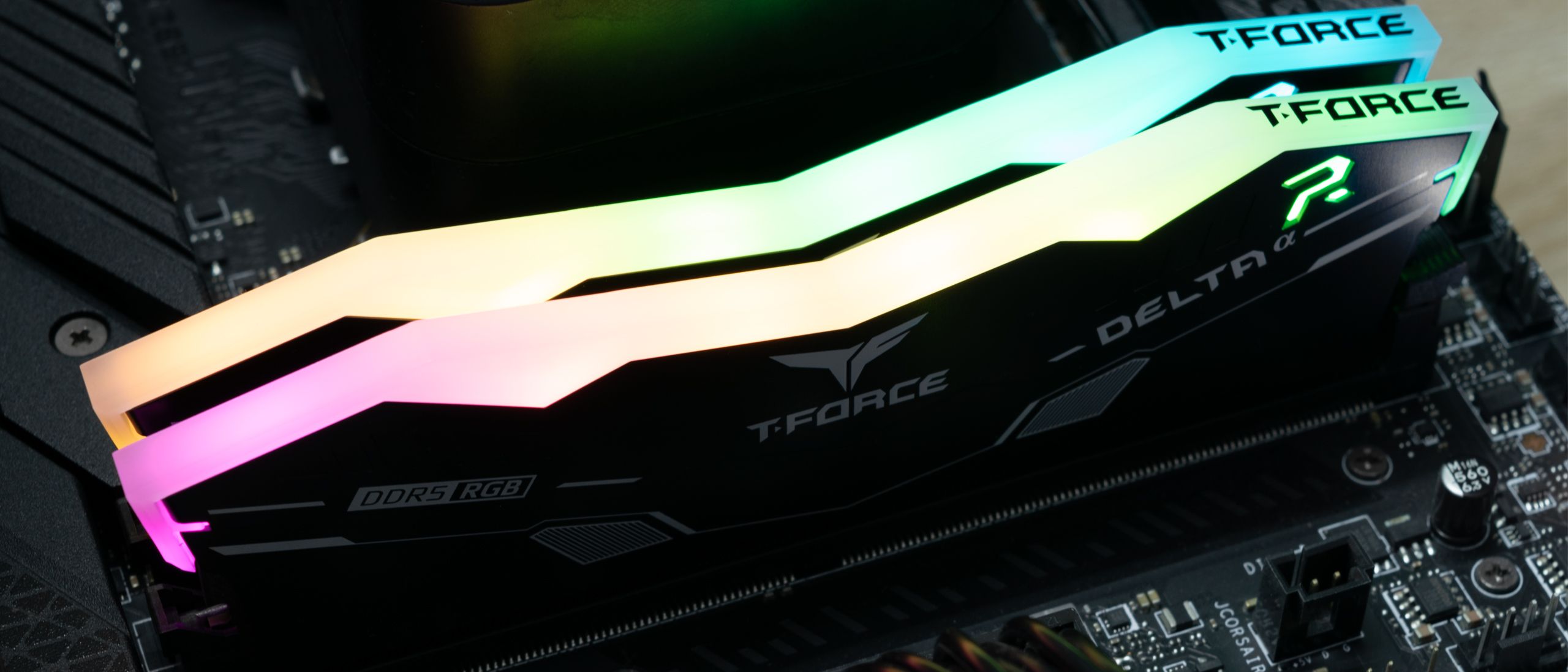 【新品未開封】T-FORCE RGB DDR5-6000 32GB（16GBx2 TEAMGROUP T-Force Delta RGB DDR5 Ram 32GB (2x16GB) 6000MHz PC5