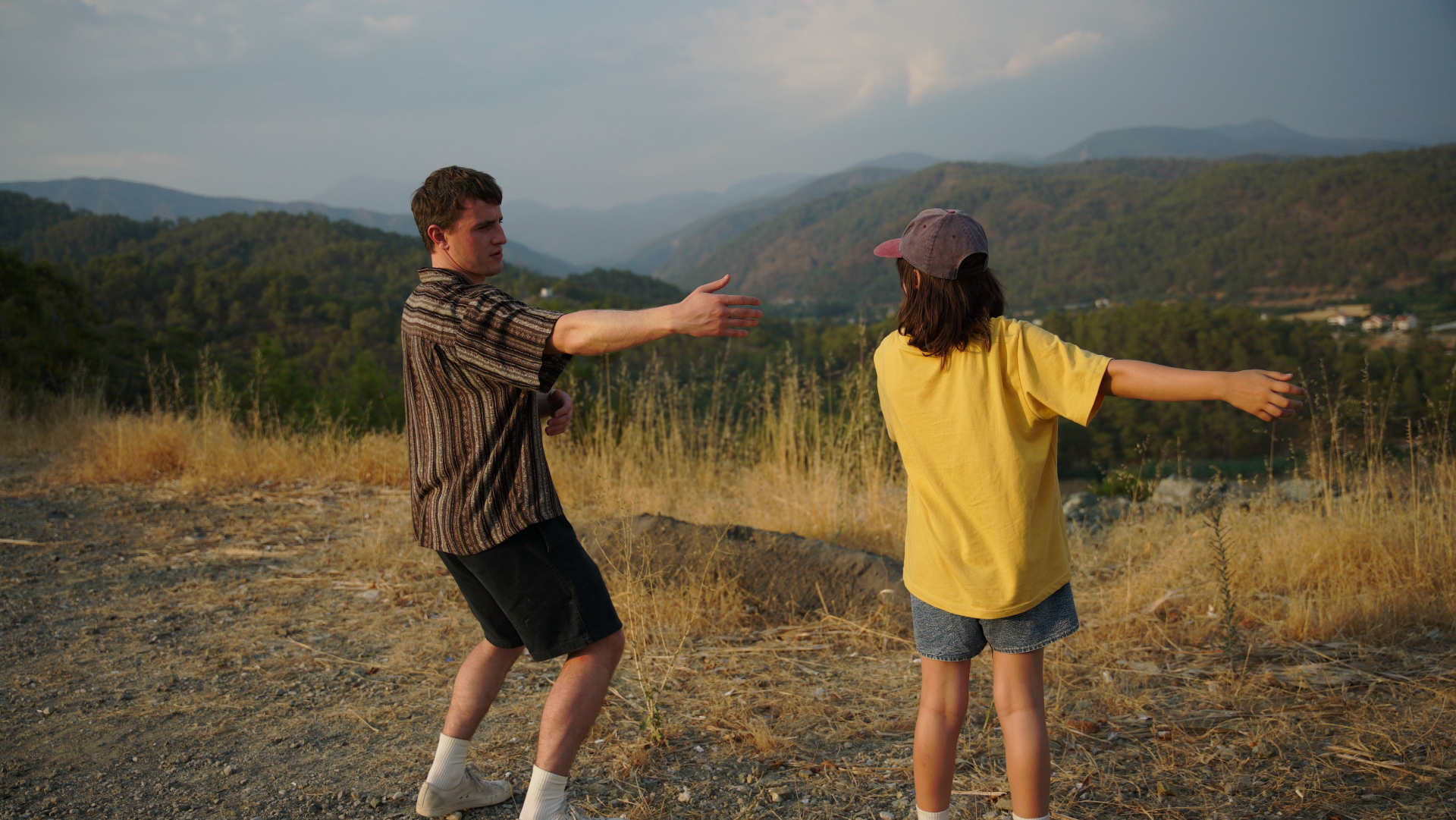 Paul Mescal and Frankie Corio in Aftersun