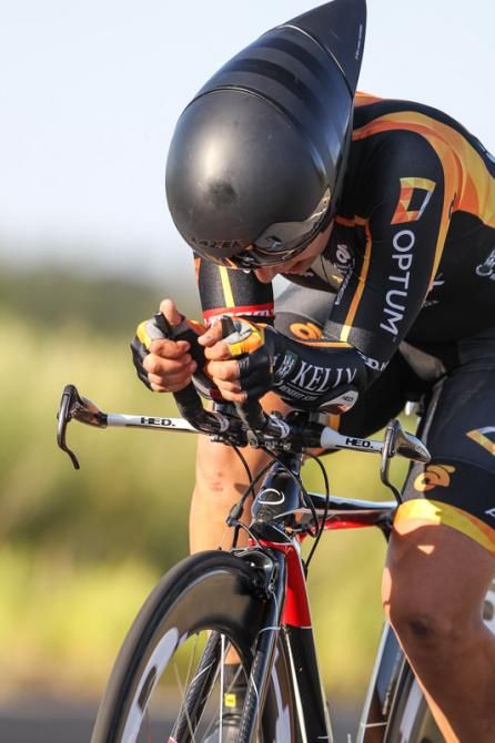 Brianna Walle (Optum) keeps her head down heading towards the finish.