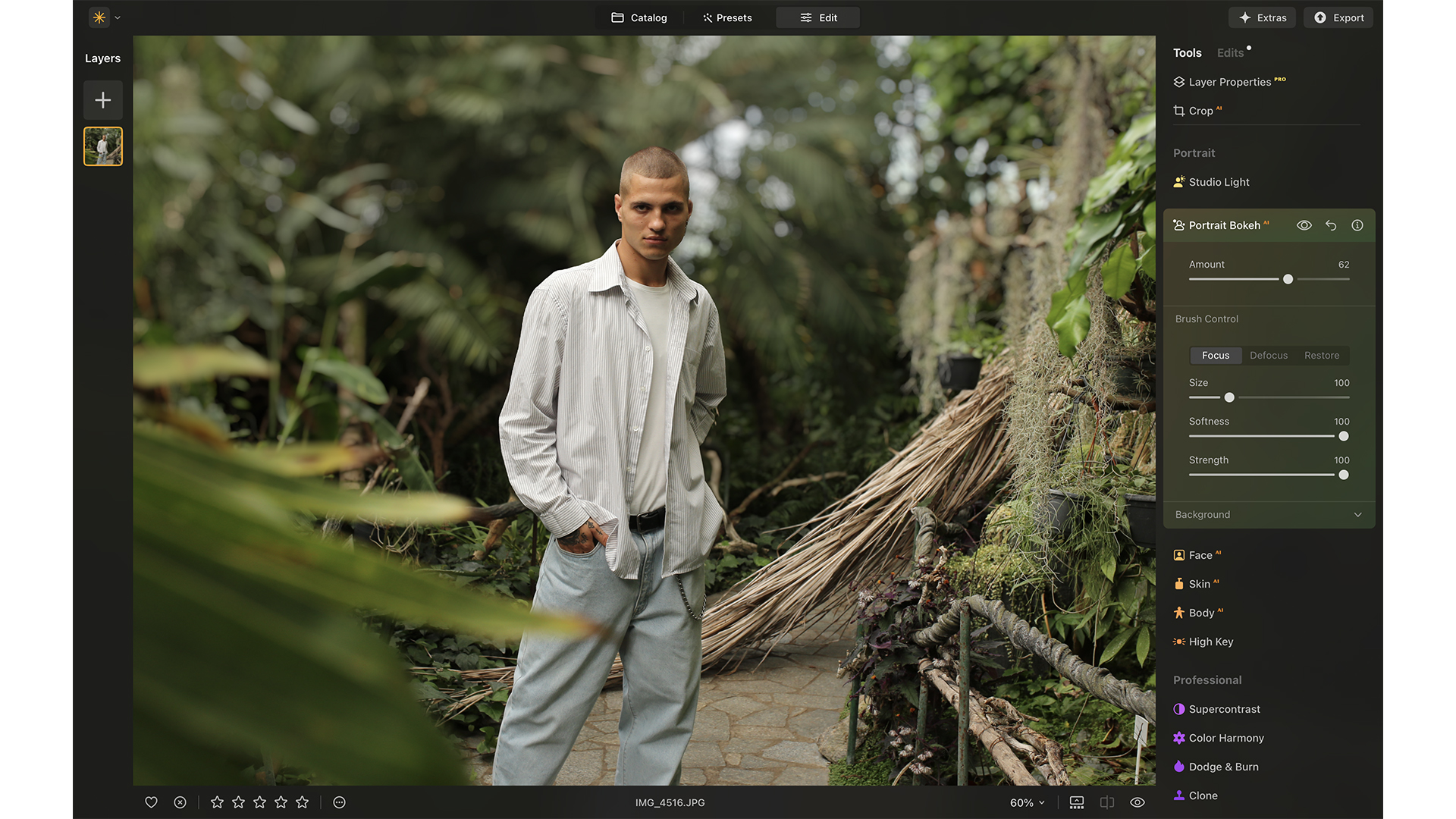 Some still shots of Luminar being used on a desktop PC.