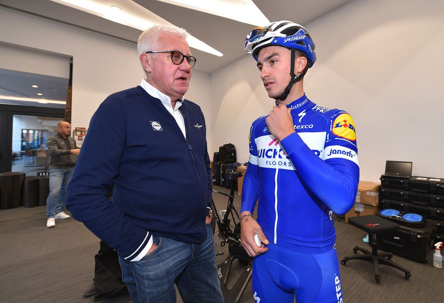 Julian Alaphilippe talks to Quick-Step boss Patrick Lefevere