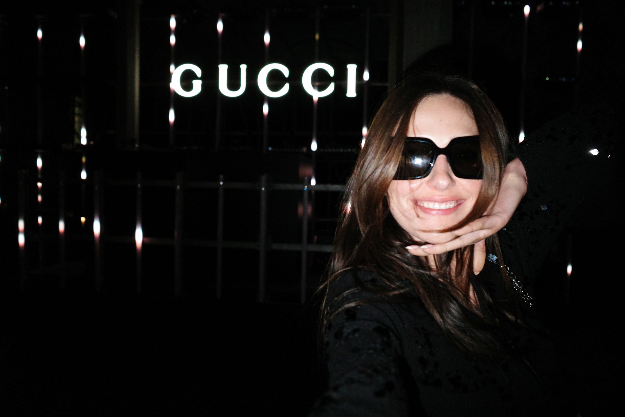M55JTTupMJF2xQhf6SJr27-2560-80 داخل Gucci Cruise 2026 عرض مع ديفون لي كارلسون