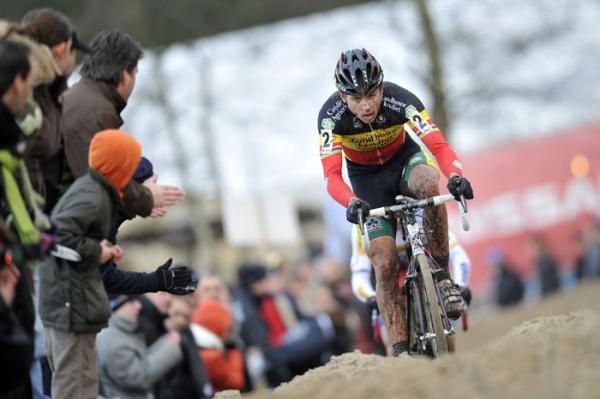 Sven Nys makes his way up a climb