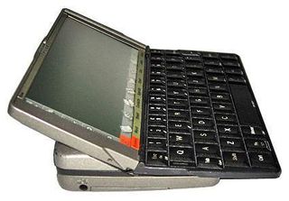 The 5mx's slide-forward keyboard and lean back display made it very easy to use. [Photo by Barry Gerber]