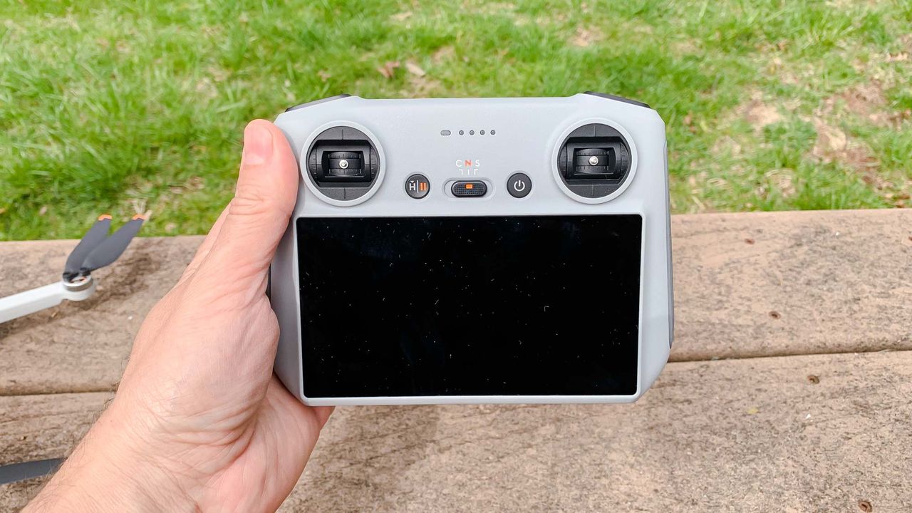 DJI Mini 3 Pro controller