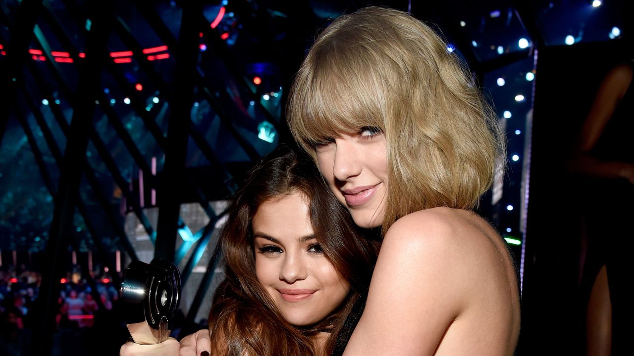 inglewood, california april 03 recording artists selena gomez and taylor swift backstage at the iheartradio music awards which broadcasted live on tbs, tnt, and trutv from the forum on april 3, 2016 in inglewood, california photo by kevin mazurgetty images for iheartradio turner