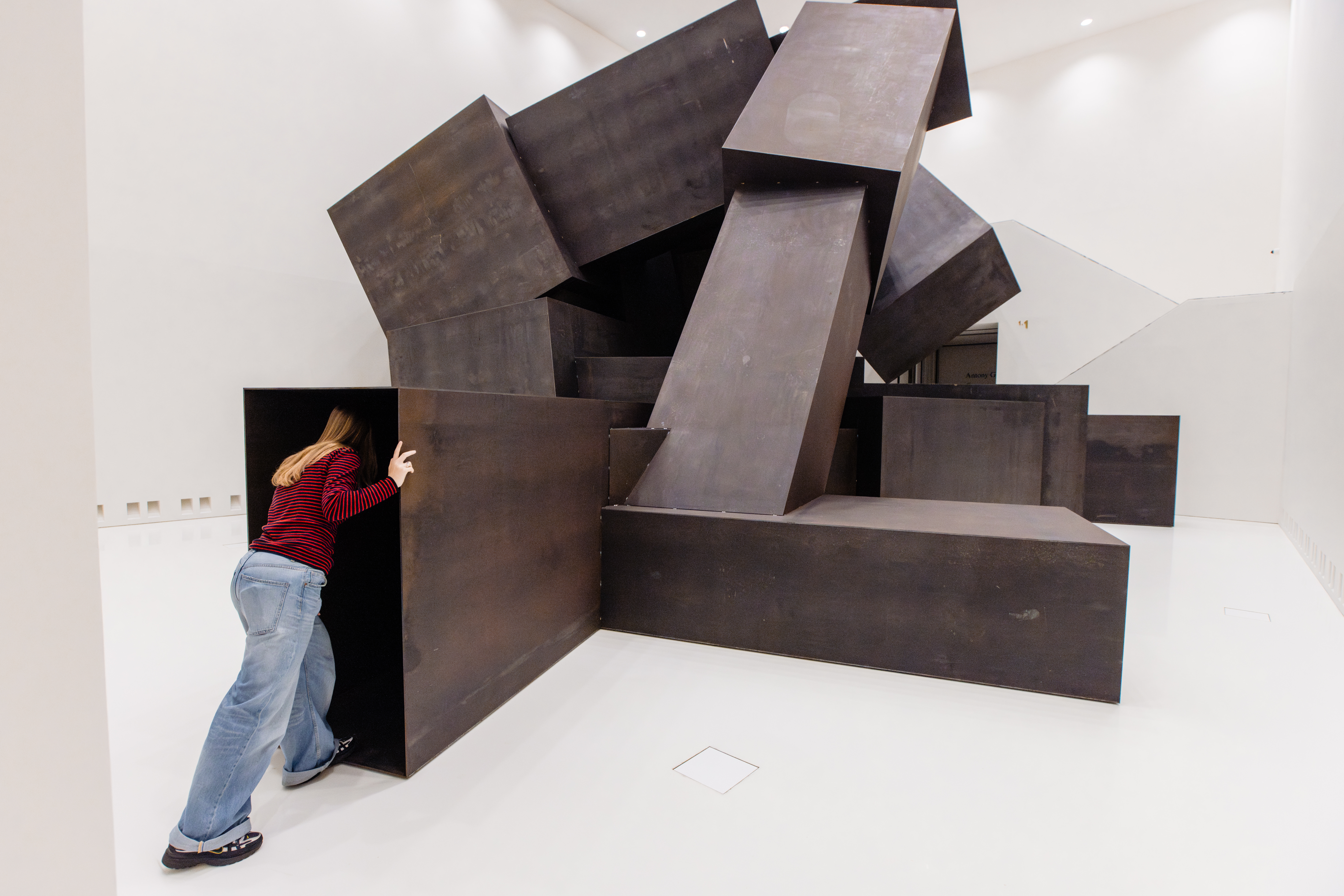Antony Gormley sculpture