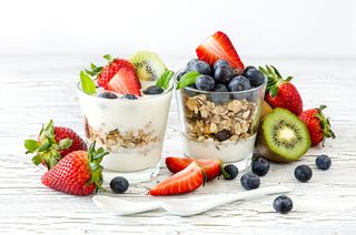 Berries with yogurt and granola