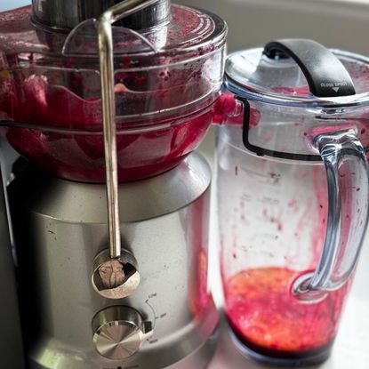 Health writer Anna Bartter trying ABC juice at home