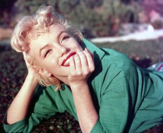 red lipstick - marilyn monroe