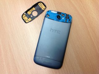 HTC One S - back