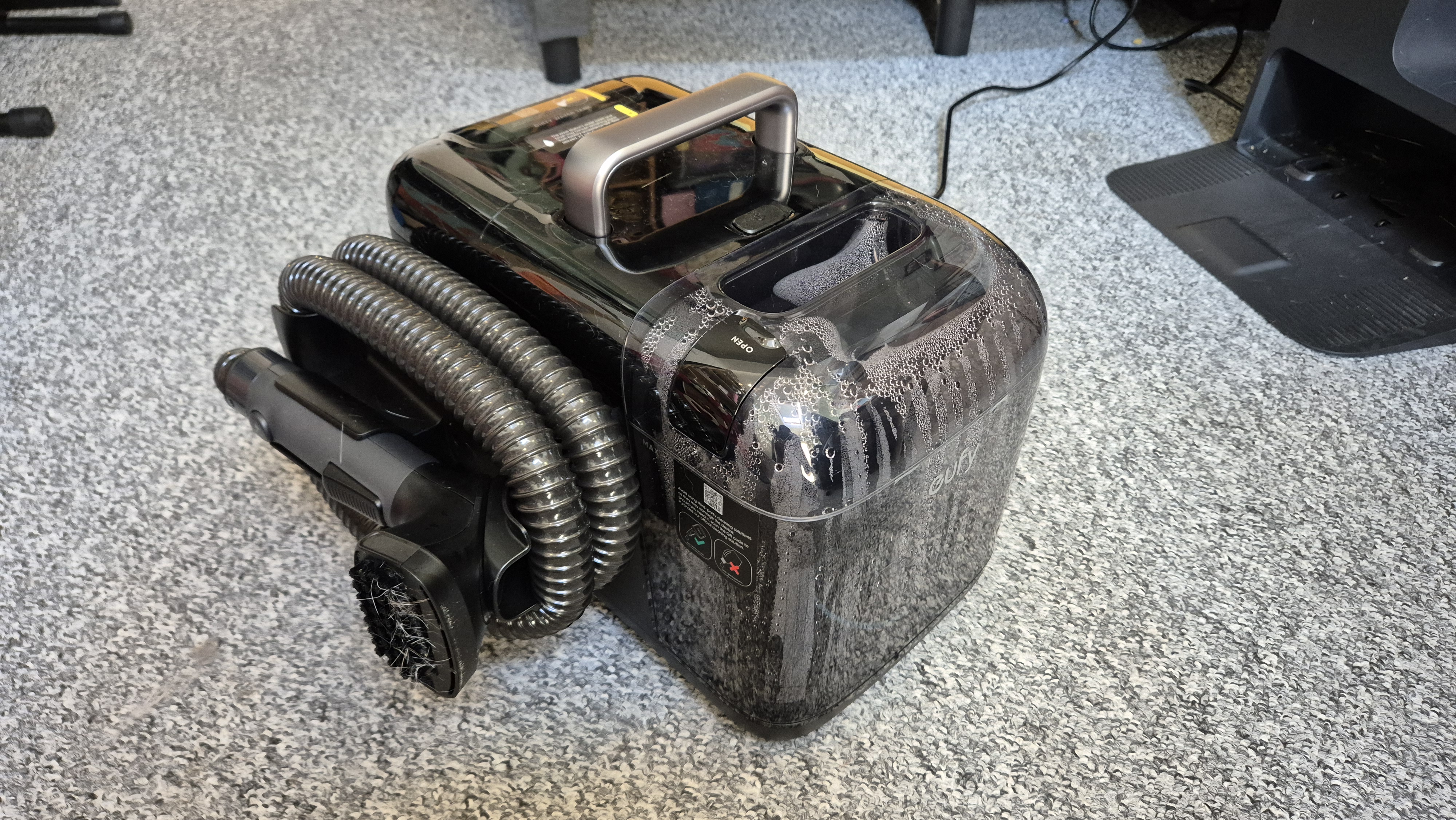 Eufy E28 vacuum