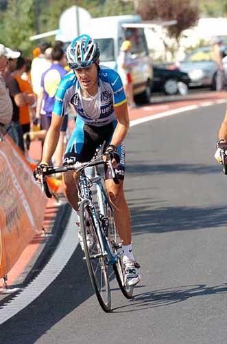 Tom Danielson (Discovery Channel) suffers on the final climb.