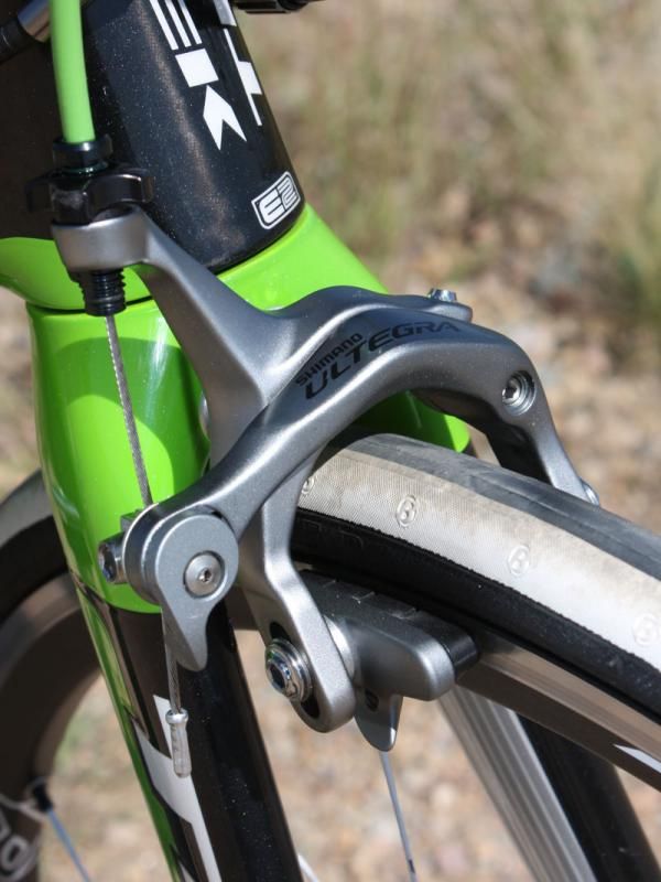 Just like with Dura-Ace 7900, the new Ultegra 6700 brakes offer a more positive feel and notably improved stopping ability in dry conditions.