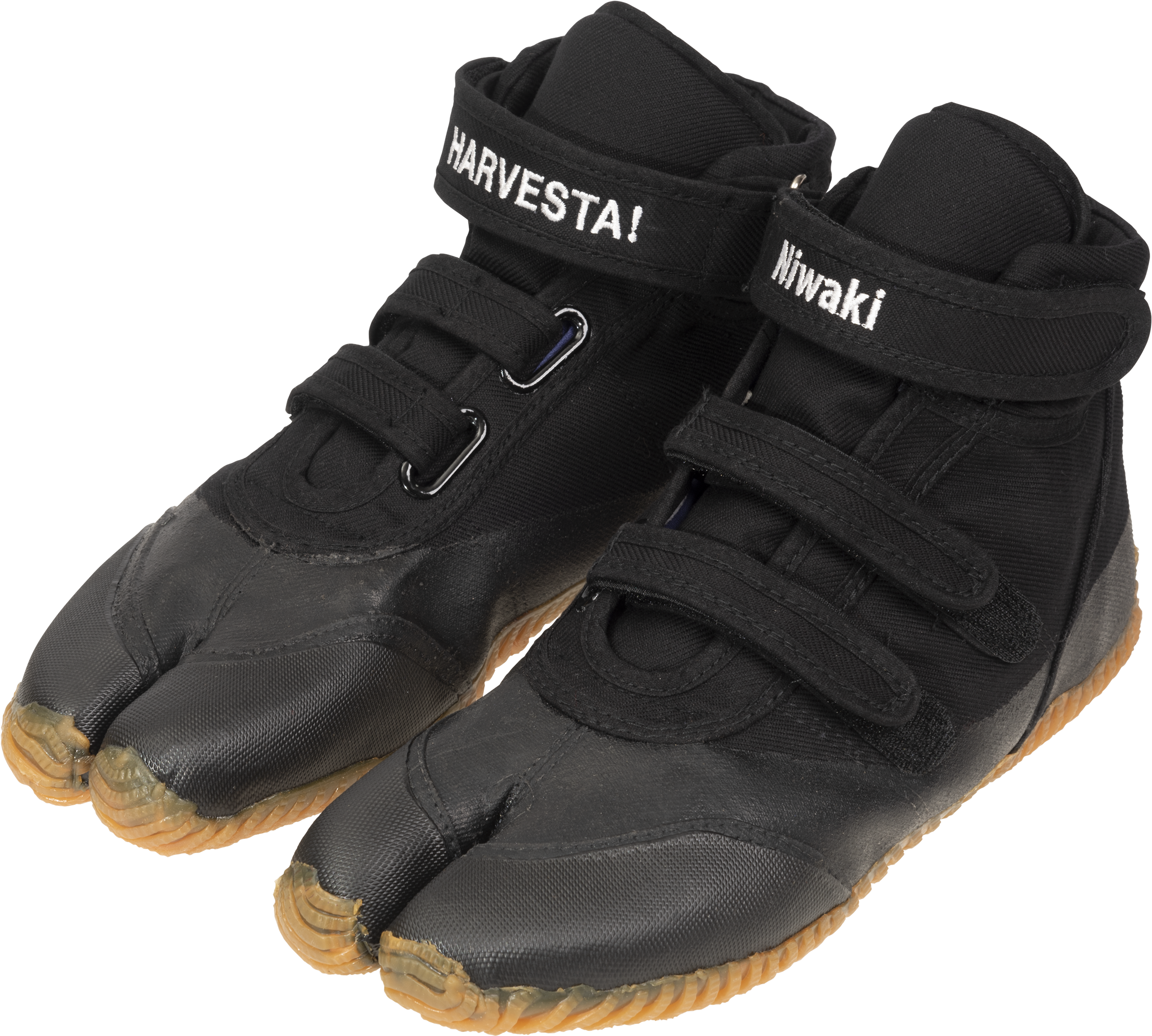 A pair of Niwaki split-toe trainers