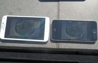 Samsung Galaxy S5 (Sprint) Outdoors