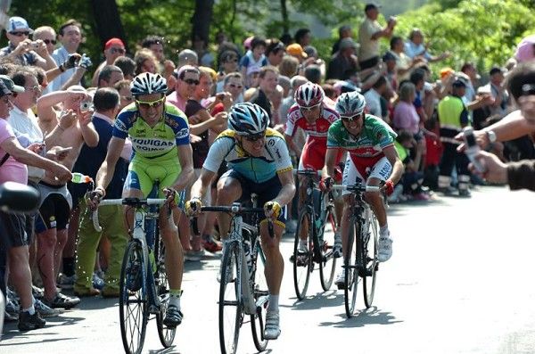 Levi Leipheimer (Astana) made a good effort but was unwilling to risk it all on the descent.