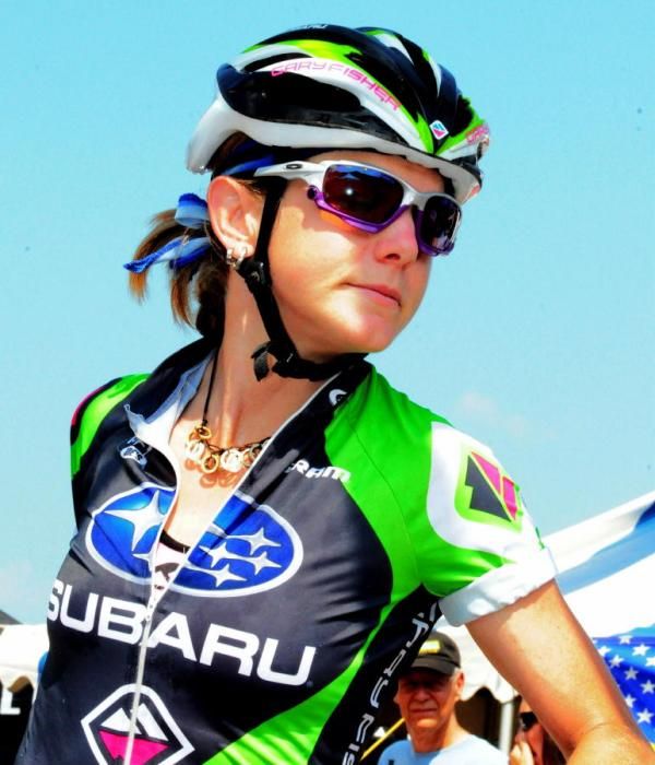 Heather Irmiger (Gary Fisher/Subaru) is the series leader.