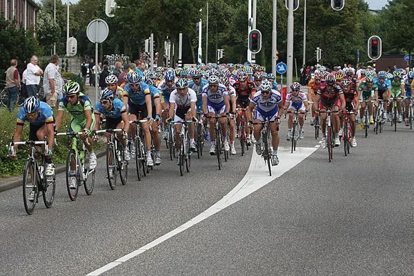 One lap to go and Columbia takes over at the front