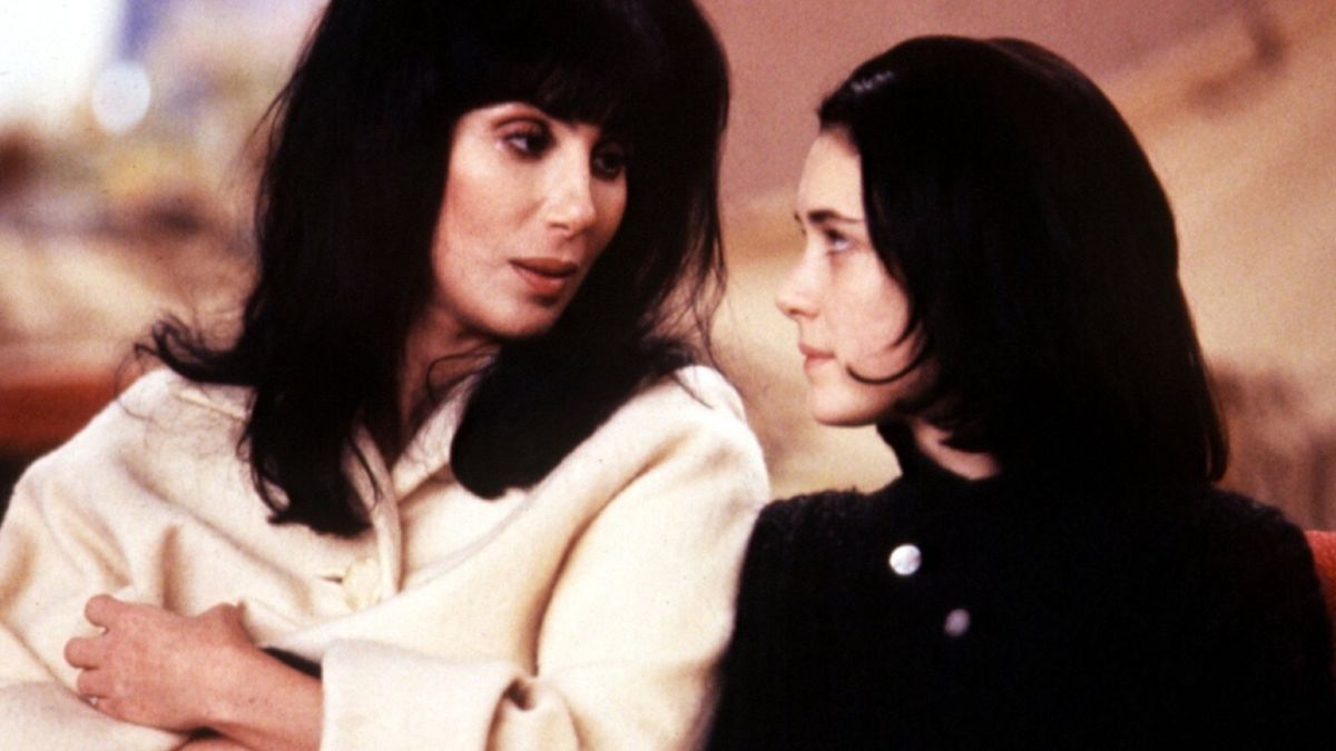 Cher and Winona Ryder in Mermaids