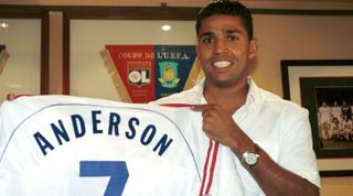 Sonny Anderson signs for Lyon, 1999