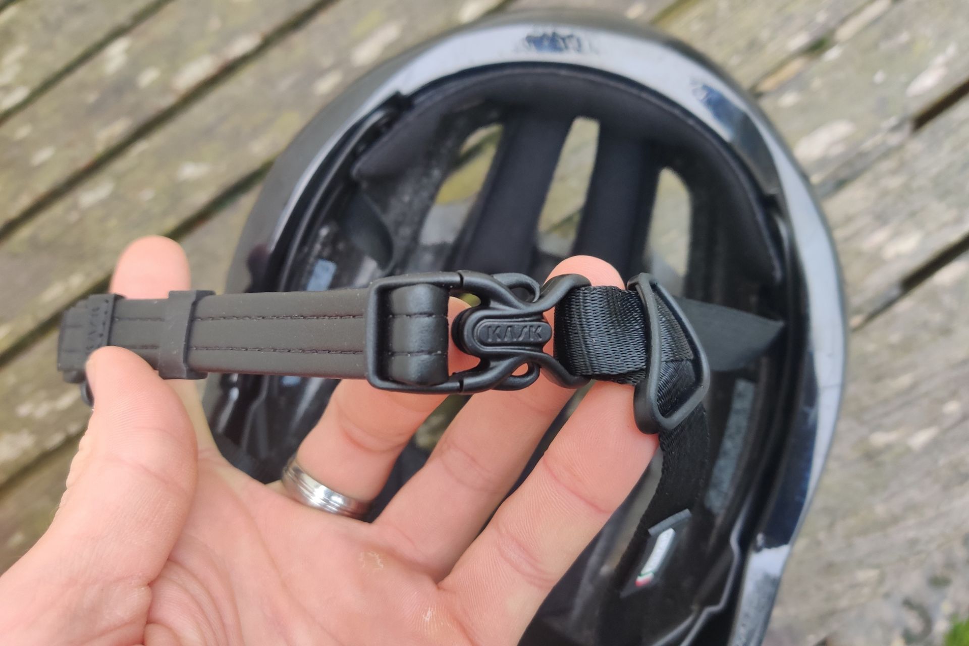 Image shows the Kask Sintesi helmet