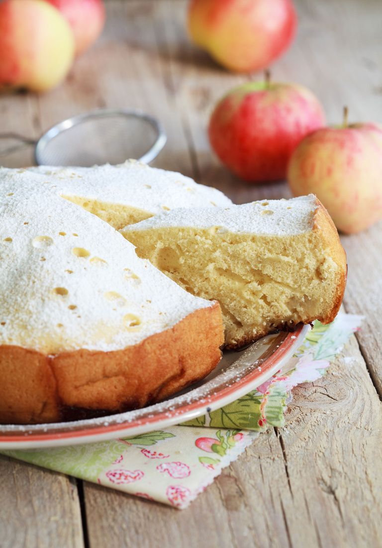 Slow cooker apple sponge cake an easy tea time treat Real Homes