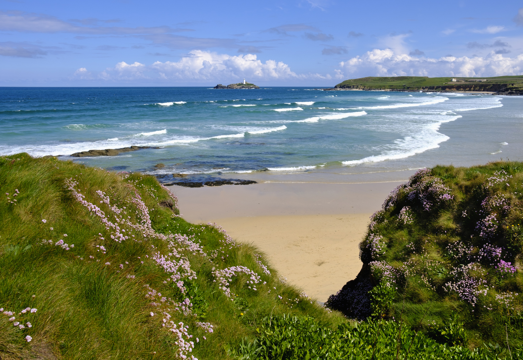 UK, England, Cornwall, Gwithian, beach and Godrevy Lighthouse in background