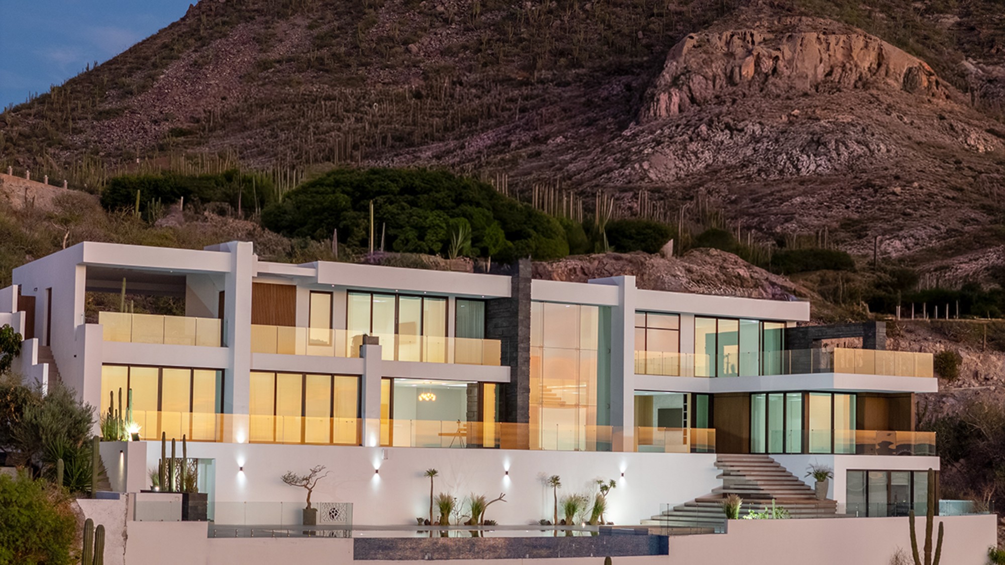 Built in 2025, Equinox, a modern home on the Baja peninsula overlooks the Gulf of California.
