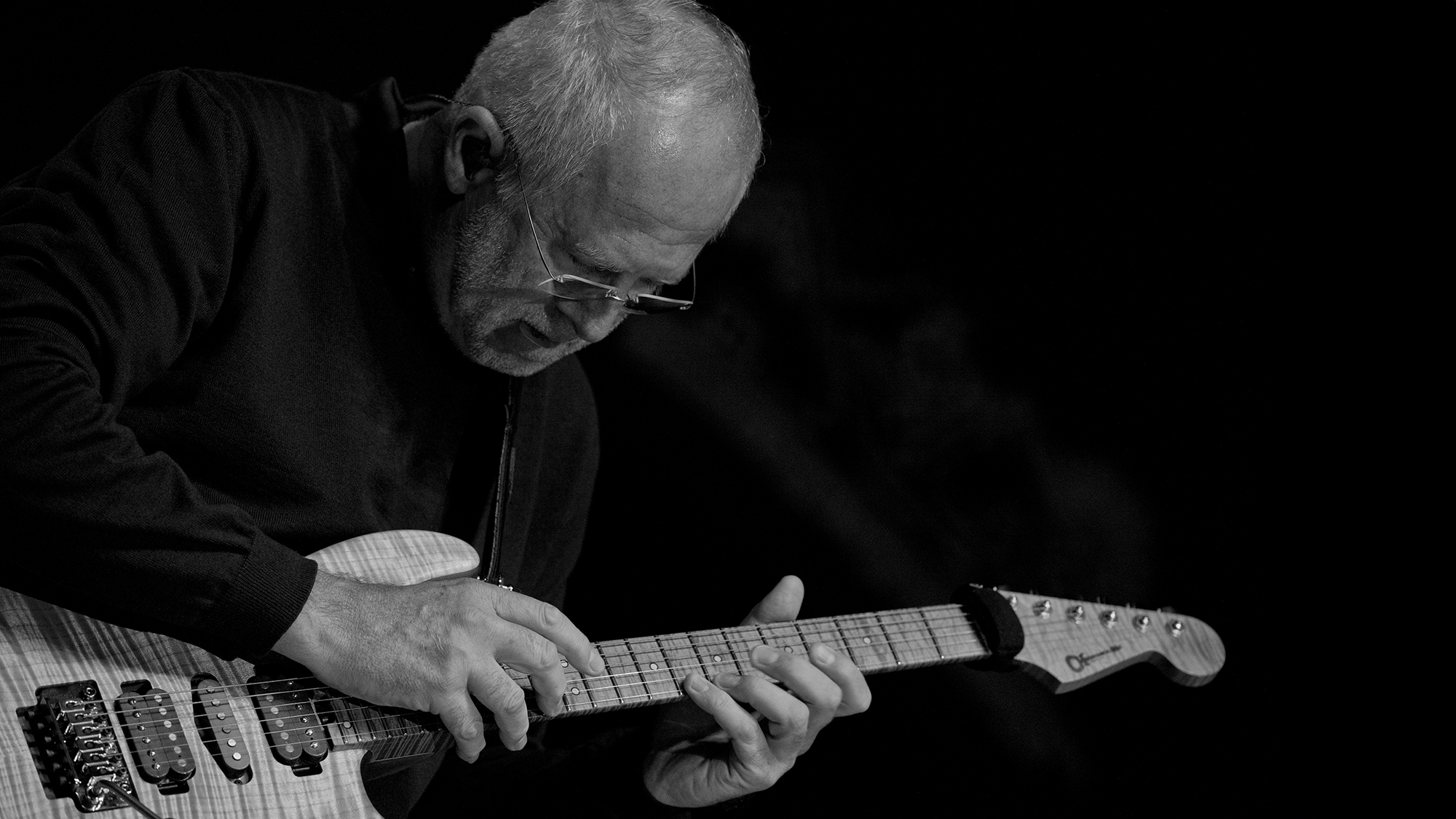 Erlend Krauser performs at the Wolfblues Festival 2016 playing his Guthrie Govan signature Charvel.