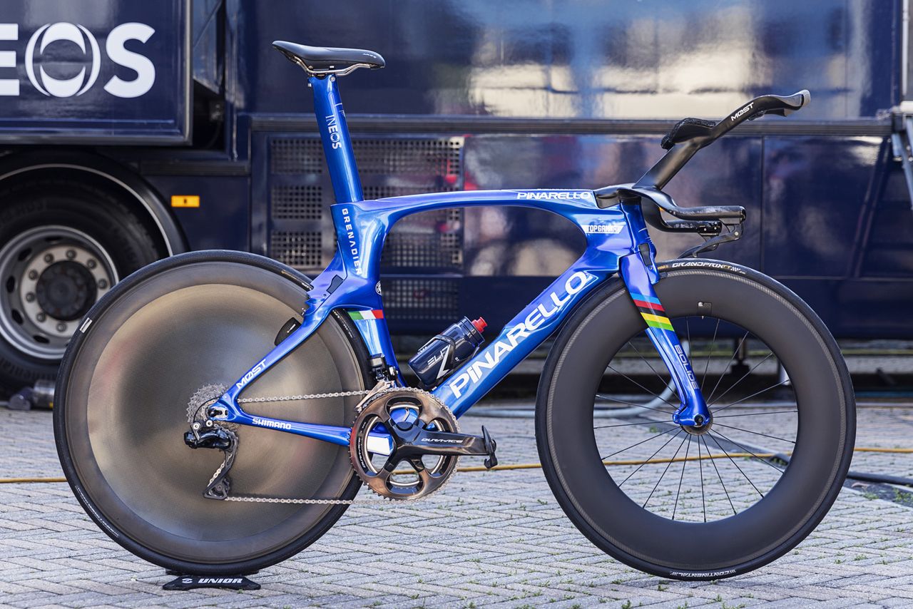 Filippo Ganna's new Pinarello Bolide TT for the Giro d'Italia