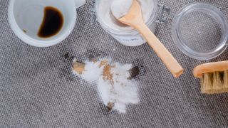 Cleaning coffee stain on fabric with baking soda