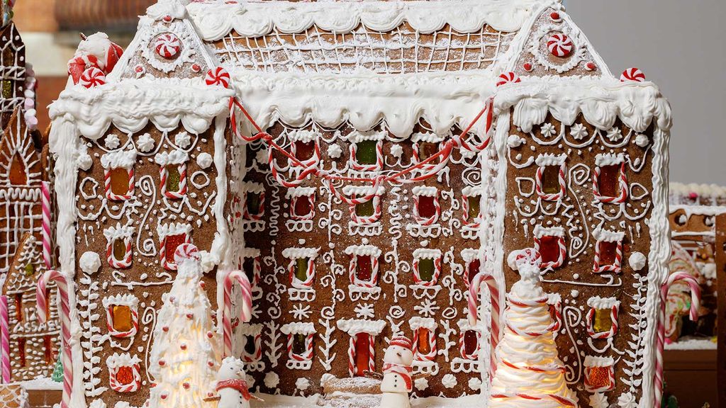 Gingerbread architecture: building London out of the season's favourite ...