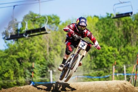 Aaron Gwin (Trek World Racing) on his way to a win in Plattekill.